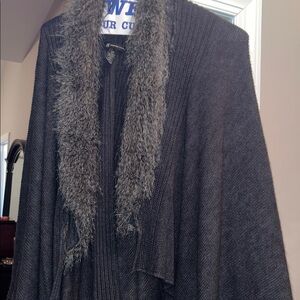 Cozy gray Ruana with Faux Fur Trim INC  one size nwot